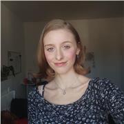 studentessa di matematica disponibile per ripetizioni a studenti delle superiori